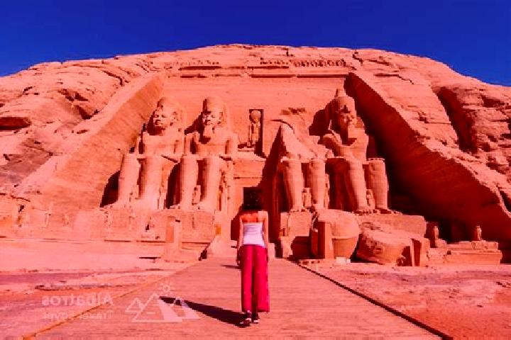 Victoria, 37 — Escort in Qina, Egypt