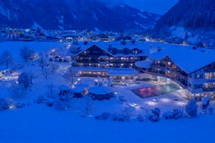 Victoria, 37 — Escort in Strass im Zillertal, Austria