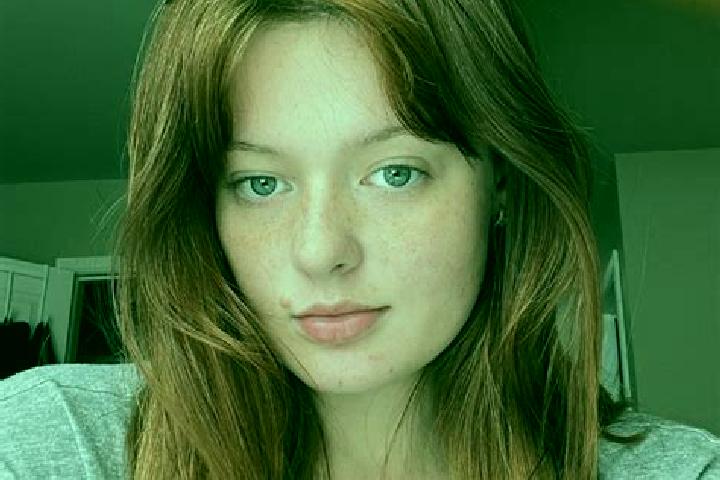 Victoria, 38, a auburn grey-eyed caucasian companion based in Kortkeros. Offering 69, Party Girl, CIM. Available for incall and outcall, day and evening dates.