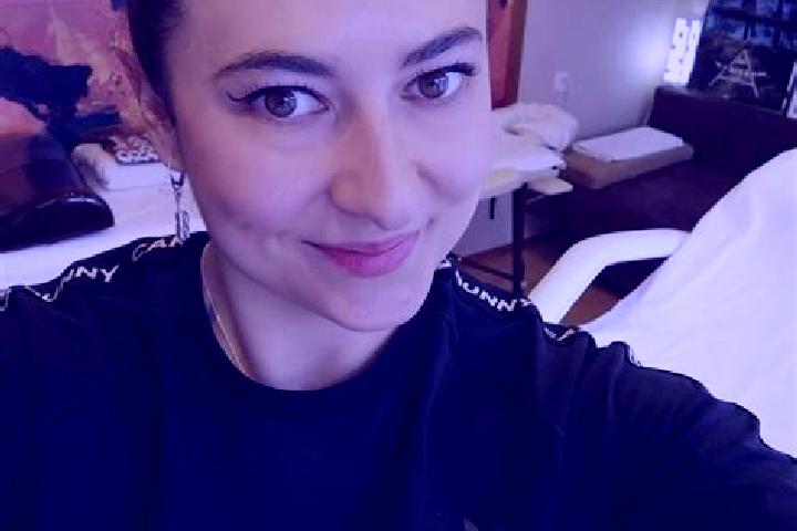 Victoria, 38, a brunette amber-eyed middle eastern companion based in Vedano al Lambro. Offering Prostate Massage, Massage. Available for incall and outcall,...