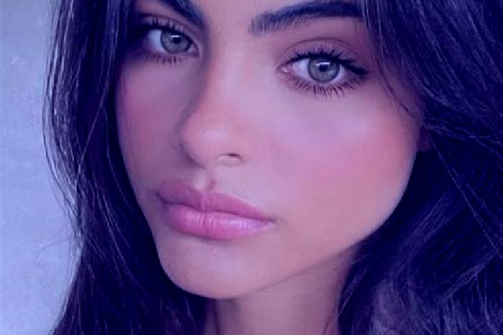 Victoria, 38, a brunette dark-eyed caucasian companion based in Sebeta. Offering CIM, BDSM. Available for incall and outcall, overnight bookings available.