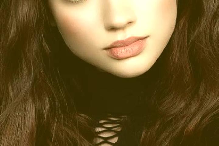 Victoria, 38, a brunette dark-eyed european companion based in Mogarraz. Offering Erotic Massage, CIM, GFE, Massage, Couples. Available for incall and outcal...