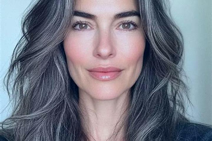 Victoria, 39, a brunette grey-eyed mixed companion based in Quincod. Offering A-Level, BDSM, OWO. Available for incall and outcall, day and evening dates.