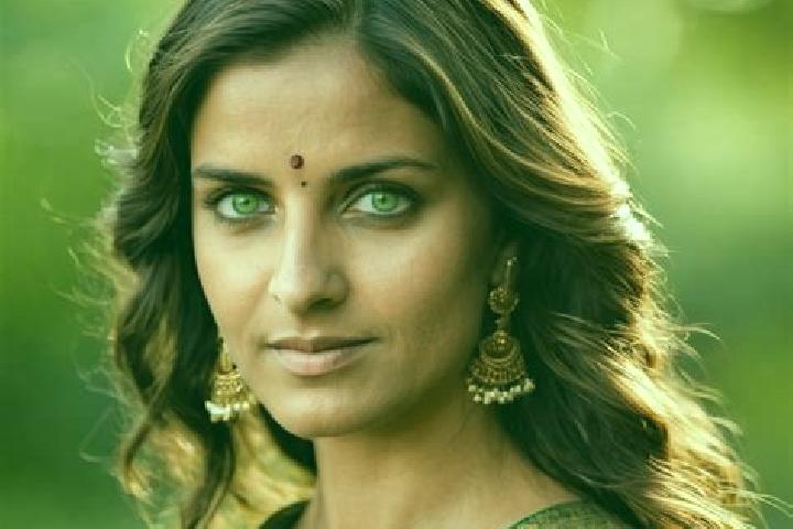 Victoria, 39, a red green-eyed indian companion based in Kurchaloy. Offering Tantra, Fetish, Couples. Available for incall and outcall, overnight bookings av...
