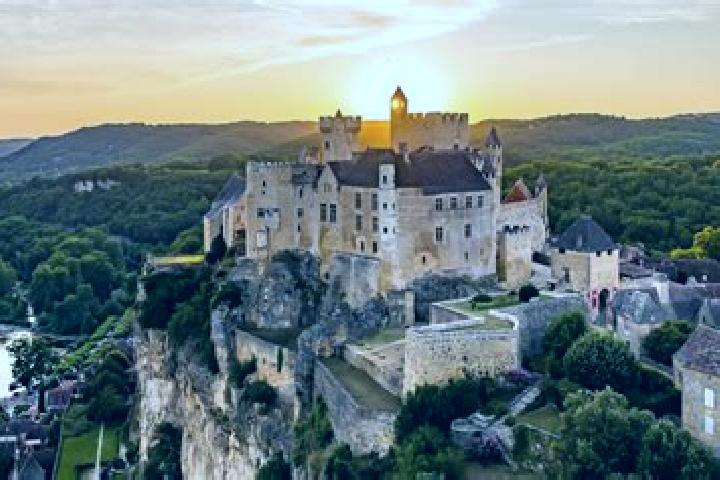 Victoria, 39 — Escort in Beynac, France