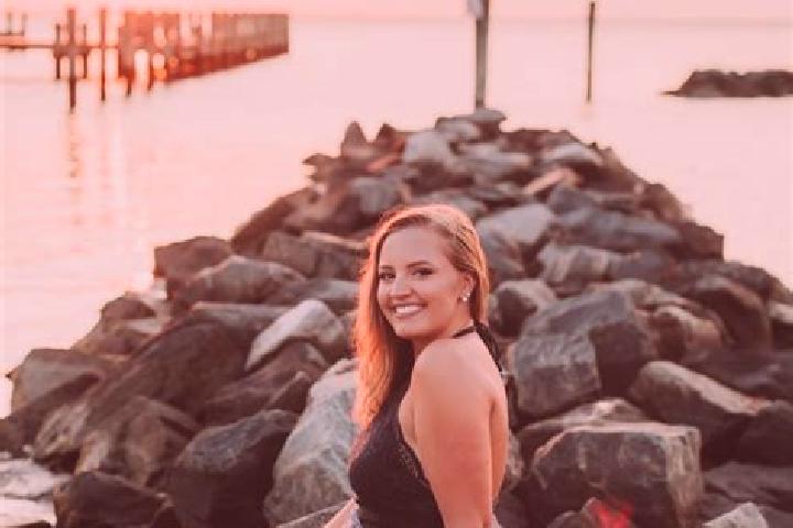 Victoria, 39 — Escort in Westover, United States