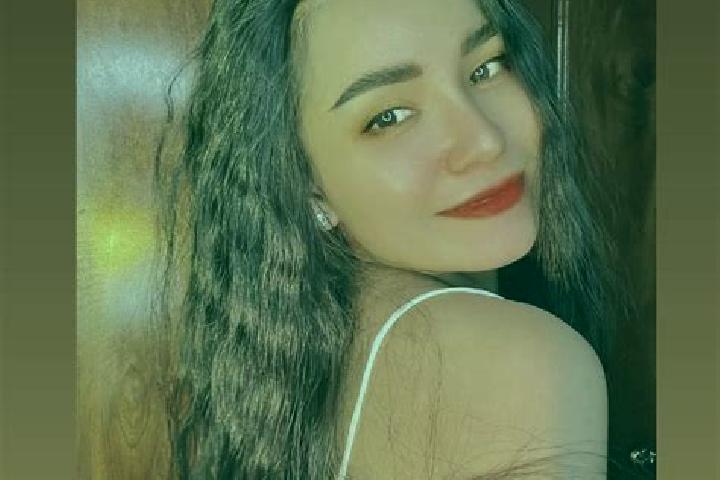 Violet, 20 — Escort in Alling, Germany