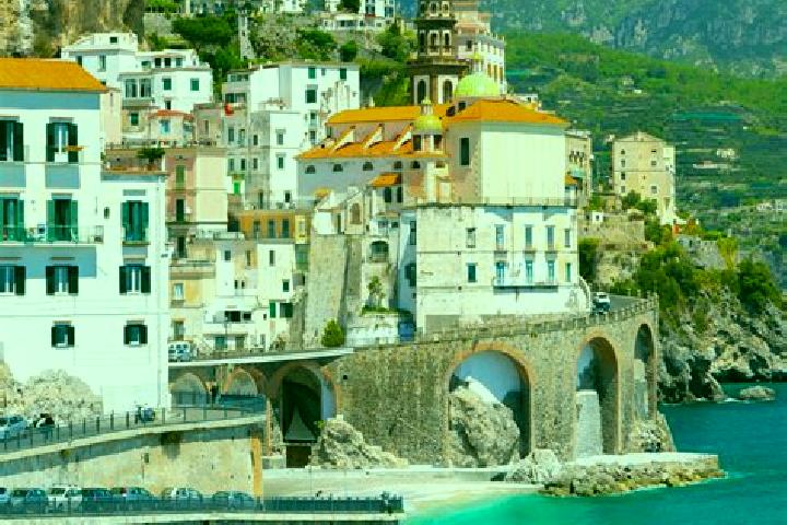 Violet, 20 — Escort in Govone, Italy