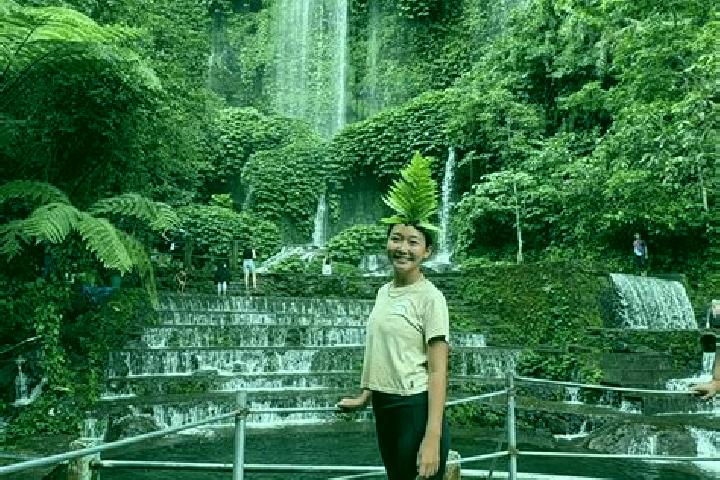 Violet, 20 — Escort in Kertasari, Indonesia