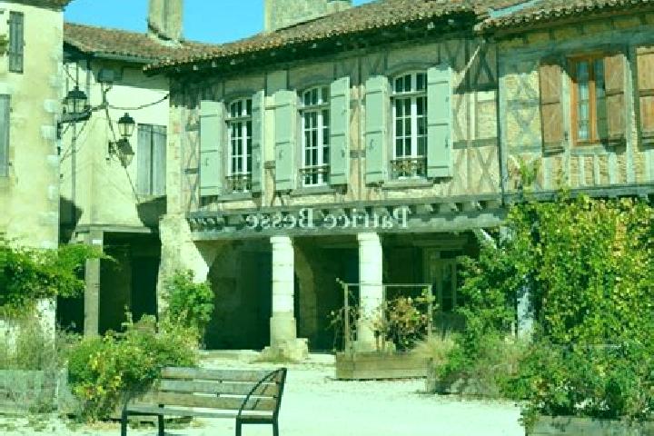 Violet, 20 — Escort in Labastide-d Anjou, France