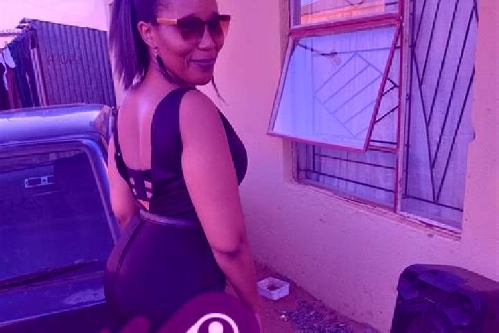 Violet, 20 — Escort in Pampierstad, South Africa