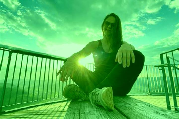 Violet, 20 — Escort in Rheinau, Germany