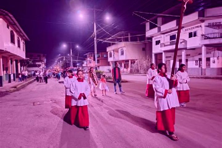 Violet, 20 — Escort in San Luis de Pambil, Ecuador