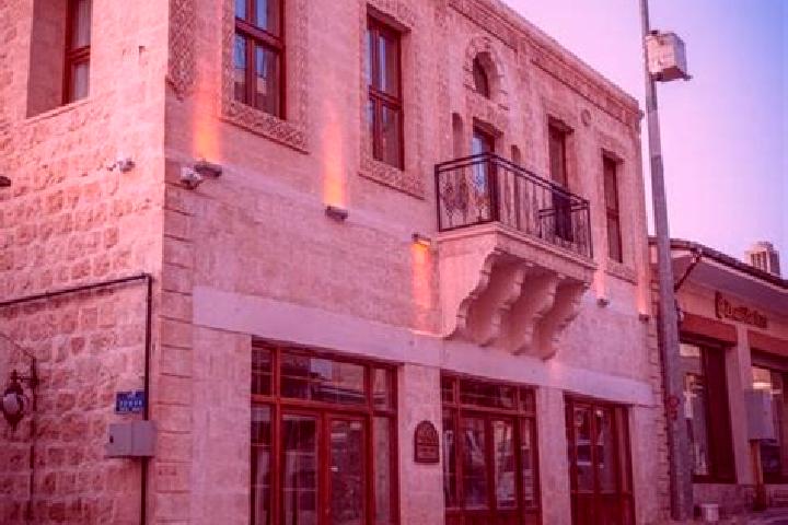 Violet, 20 — Escort in Savur, Turkey