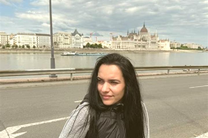 Violet, 20 — Escort in Tamaseu, Romania