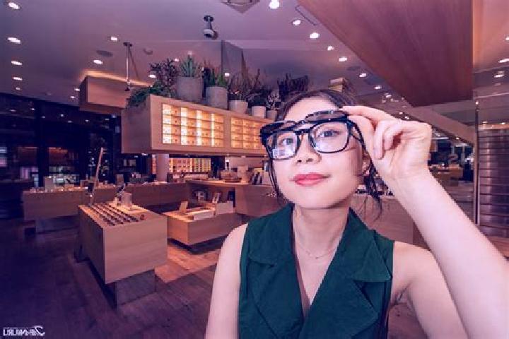 Violet, 20 — Escort in Zhengdian, China