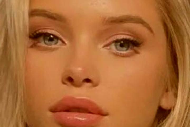 Violet, 21, a blonde amber-eyed european companion based in Kuchesfahan. Offering Duos, Overnight, OWO. Available for incall and outcall, day and evening dates.