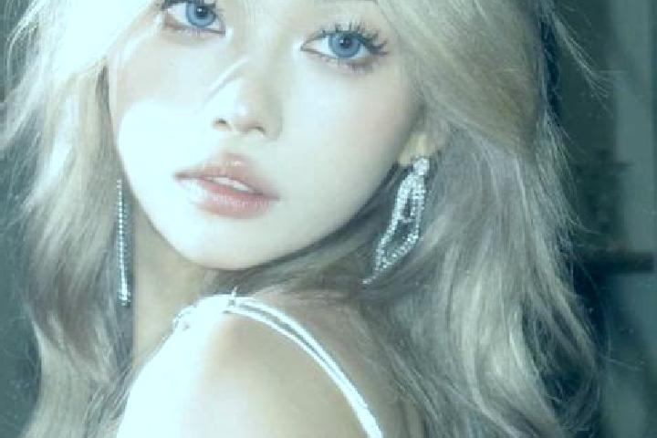 Violet, 21, a blonde grey-eyed asian companion based in Valenton. Offering CIM, Fetish, Massage, Couples, Prostate Massage. Available for incall and outcall,...