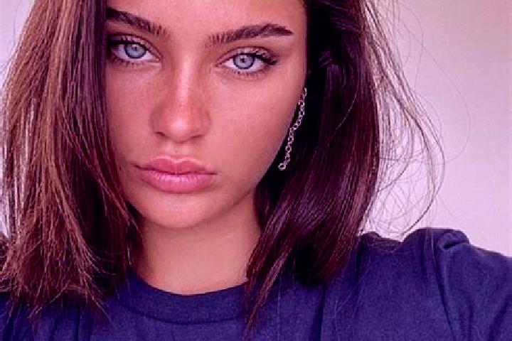Violet, 21, a brunette dark-eyed caribbean companion based in Mentone. Offering CIM, Tantra, Striptease. Available for incall and outcall, day and evening da...