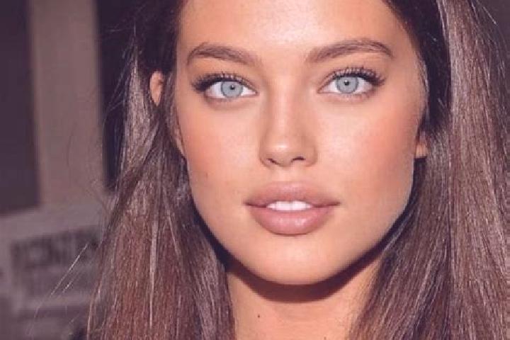 Violet, 21, a chestnut green-eyed mediterranean companion based in Al Khusus. Offering Erotic Massage, Couples, Domination, Deep French Kissing. Available fo...