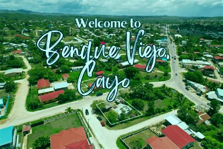 Violet, 21 — Escort in Benque Viejo el Carmen, Belize