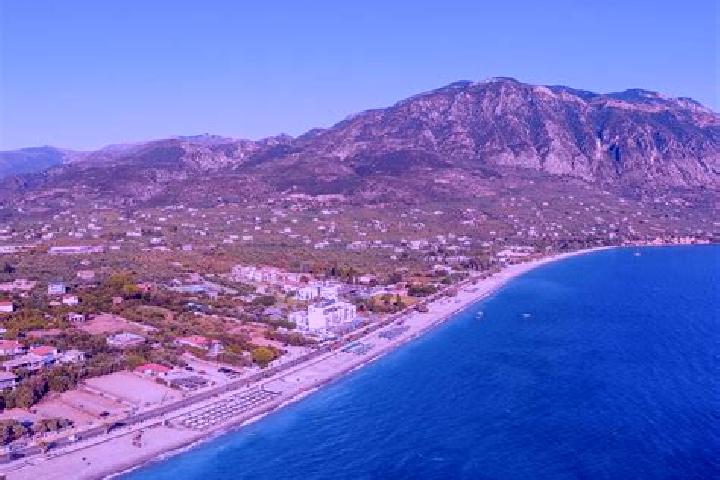 Violet, 21 — Escort in Kalavryta, Greece