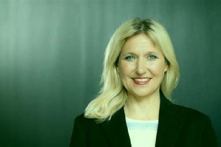 Violet, 21 — Escort in Lindhorst, Germany