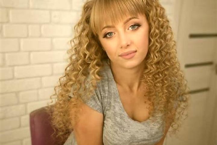 Violet, 21 — Escort in Shcherbanka, Ukraine