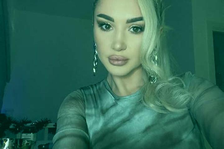 Violet, 22, a black grey-eyed european companion based in Nea Moudhania. Offering Fetish, OWO, Roleplay, Travel Companion, GFE. Available for incall and outc...