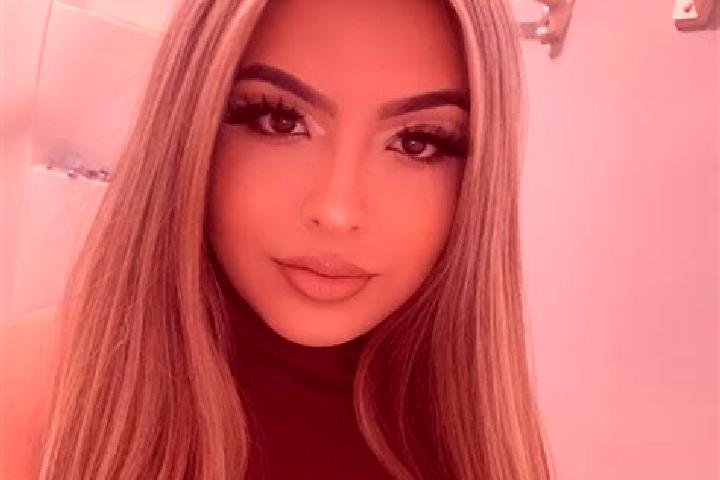 Violet, 22, a blonde brown-eyed latina companion based in Terrasse-des-Pins. Offering Couples, Striptease, Roleplay, Fetish. Available for incall and outcall...
