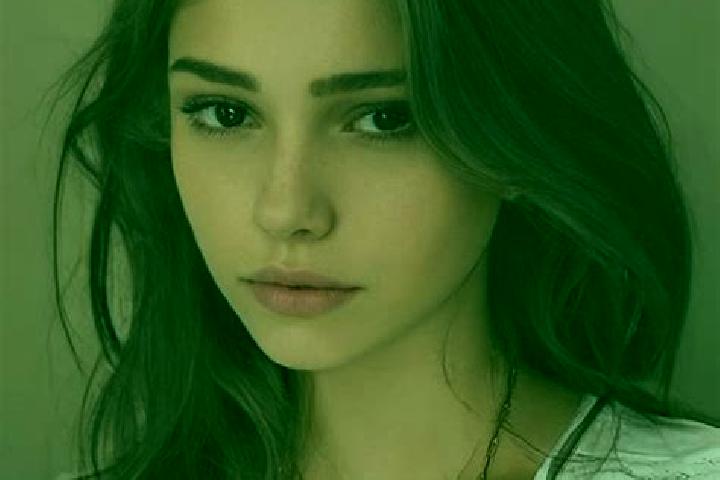 Violet, 22, a chestnut dark-eyed slavic companion based in Moroura. Offering Striptease, BDSM, Dinner Date. Available for incall and outcall, day and evening...