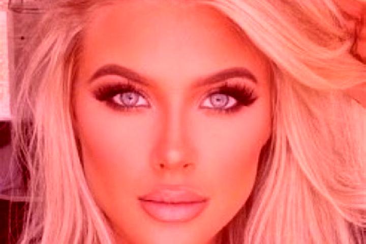 Violet, 22, a platinum blonde amber-eyed caribbean companion based in Sayda. Offering Erotic Massage, 69, Fetish, Domination. Available for incall and outcal...