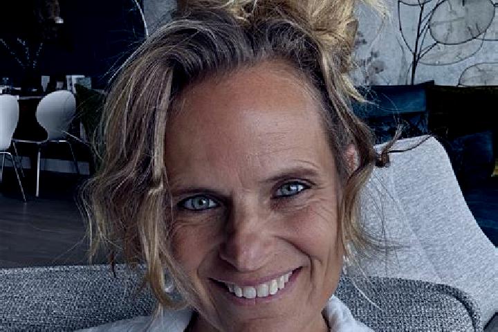 Violet, 22 — Escort in Ankeveense Rade, Netherlands
