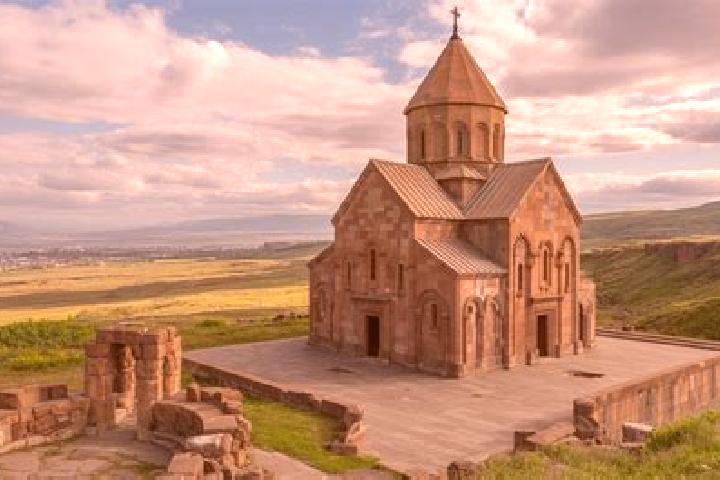 Violet, 22 — Escort in Odzun, Armenia