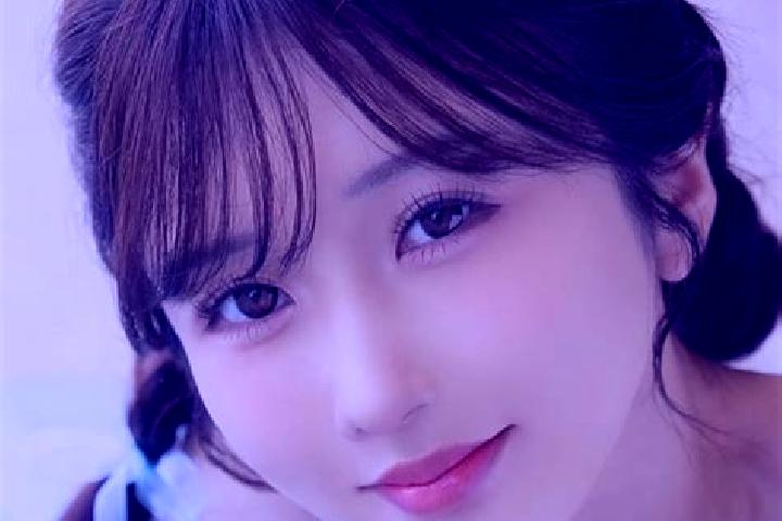 Violet, 22 — Escort in Otsuki, Japan