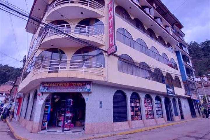 Violet, 22 — Escort in Pomachaca, Peru