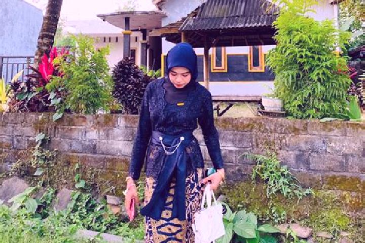 Violet, 22 — Escort in Semayan, Indonesia