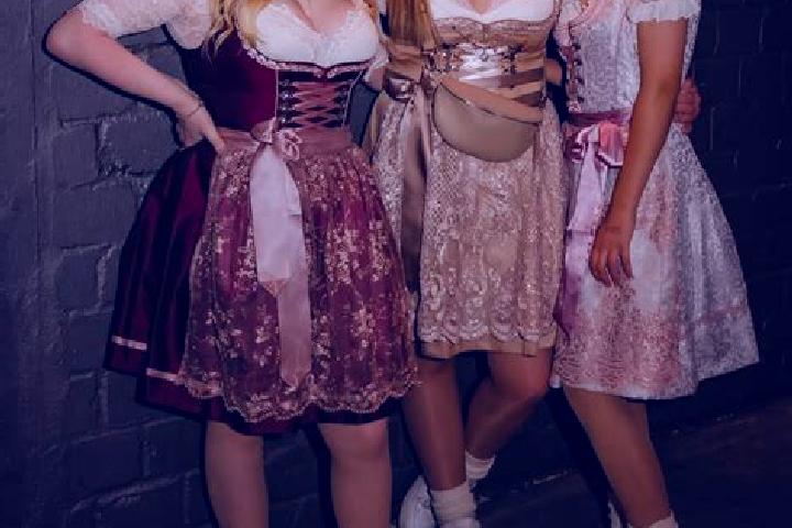 Violet, 22 — Escort in UEbach-Palenberg, Germany