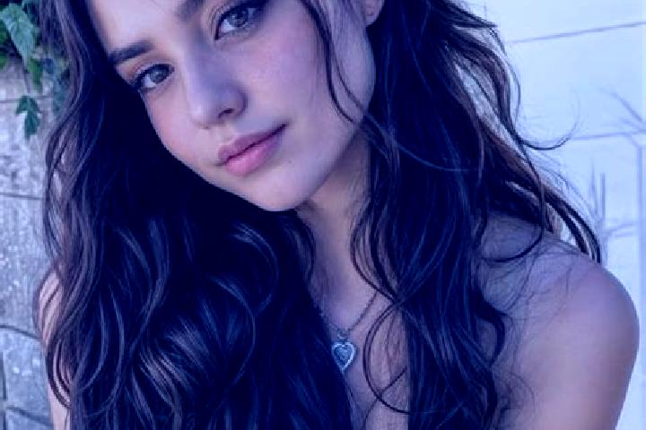 Violet, 23, a brunette hazel-eyed middle eastern companion based in Steinthaleben. Offering Prostate Massage, Fetish, Erotic Massage. Available for incall an...