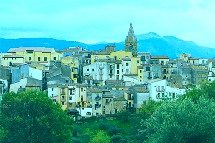 Violet, 23 — Escort in Castelbuono, Italy
