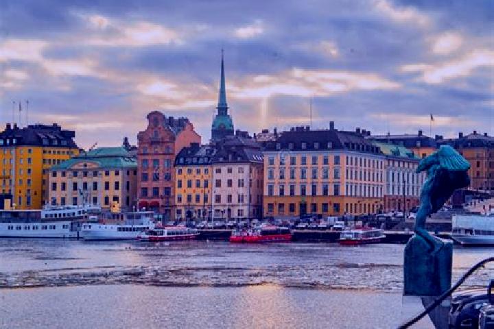 Violet, 23 — Escort in Ekeroe, Sweden