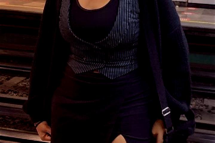 Violet, 23 — Escort in Karamazak, Turkey
