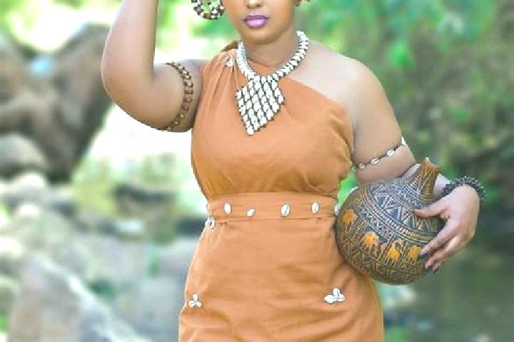 Violet, 23 — Escort in Kikuyu, Kenya