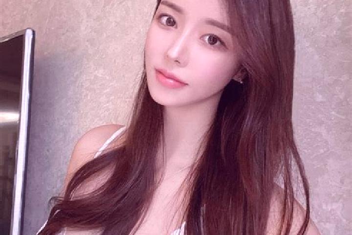 Violet, 23 — Escort in Malu, China