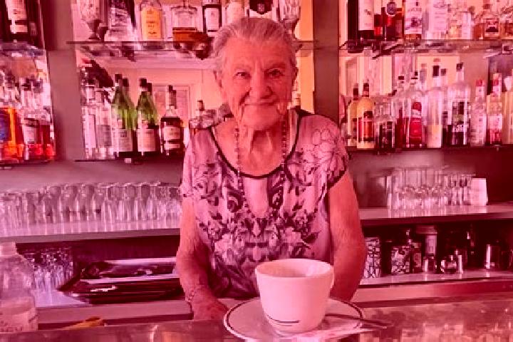 Violet, 23 — Escort in Nebbiuno, Italy
