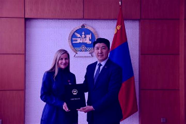 Violet, 23 — Escort in Ovoot, Mongolia