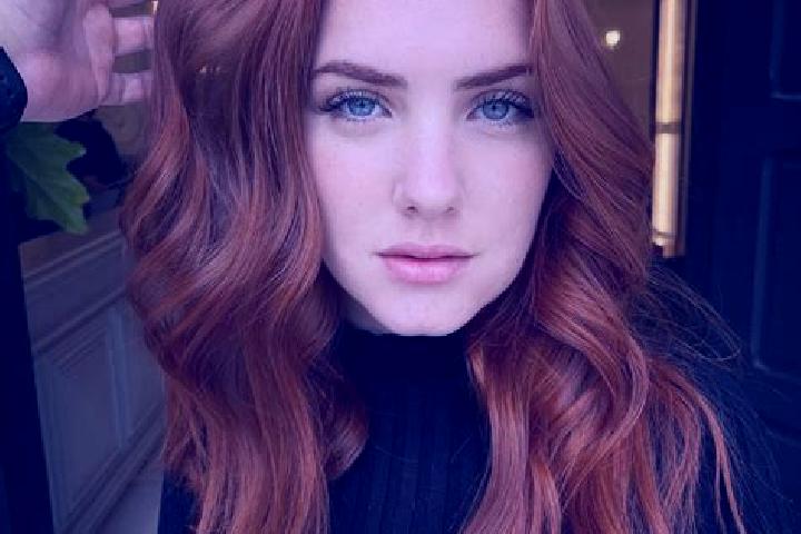 Violet, 24, a auburn blue-eyed indian companion based in Ayacucho. Offering Girlfriend Experience, Roleplay, GFE. Available for incall and outcall, day and e...