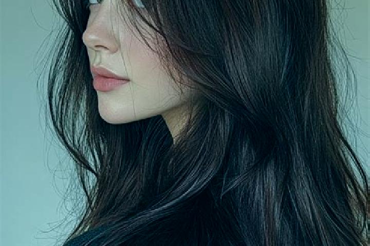 Violet, 24, a auburn brown-eyed european companion based in Minabe. Offering Roleplay, Tantra, CIM. Available for incall and outcall, overnight bookings avai...