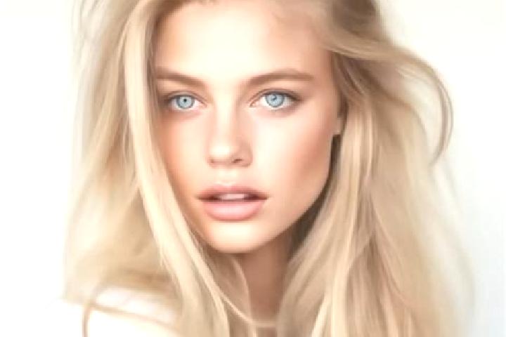 Violet, 24, a blonde amber-eyed slavic companion based in Aylesham. Offering GFE, Overnight, Massage. Available for incall and outcall, day and evening dates.