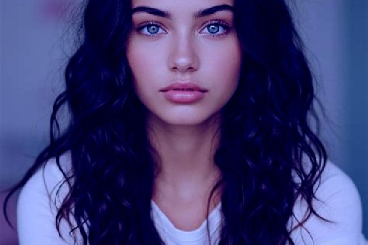 Violet, 24, a brunette grey-eyed mediterranean companion based in Arnuero. Offering Erotic Massage, Massage, CIM, BDSM. Available for incall and outcall, ove...
